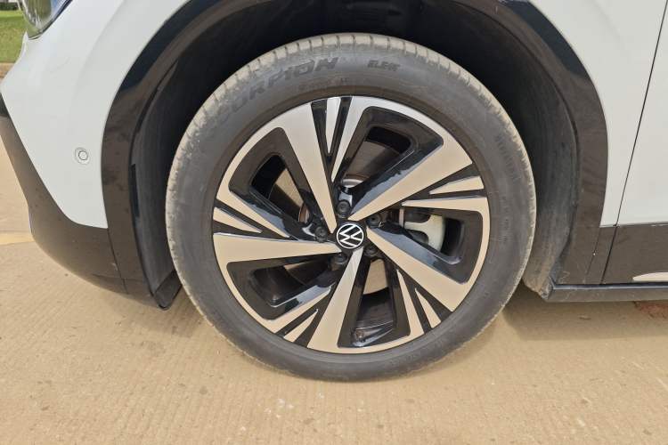 Used Volkswagen ID.6 CROZZ 2024 PRO Model Exterior 12