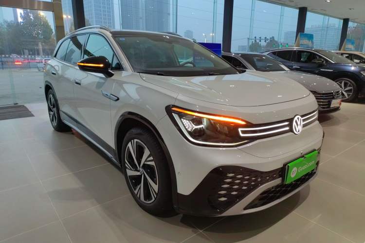 Used Volkswagen ID.6 CROZZ 2024 PRO Model Exterior 2