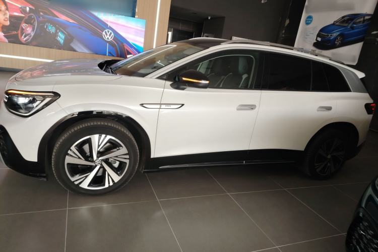 Used Volkswagen ID.6 CROZZ 2024 PRO Model Exterior 3