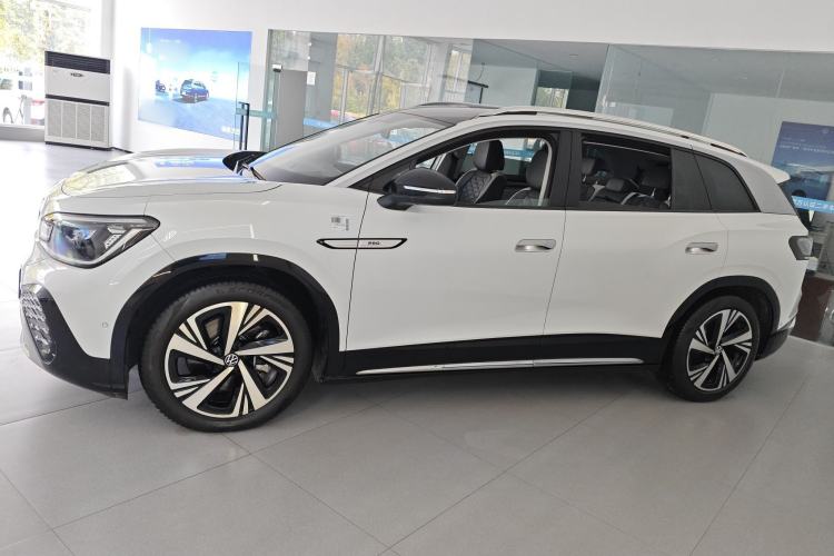 Used Volkswagen ID.6 CROZZ 2024 PRO Model Exterior 3