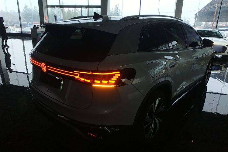 Used Volkswagen ID.6 CROZZ 2024 PURE model Exterior 5