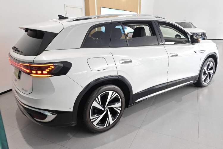 Used Volkswagen ID.6 CROZZ 2024 PRO Model Exterior 5