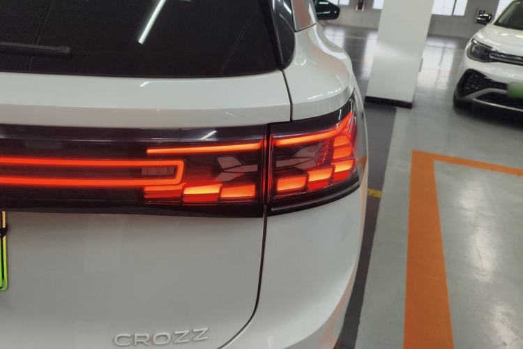 Used Volkswagen ID.6 CROZZ 2024 PRO Model Exterior 6