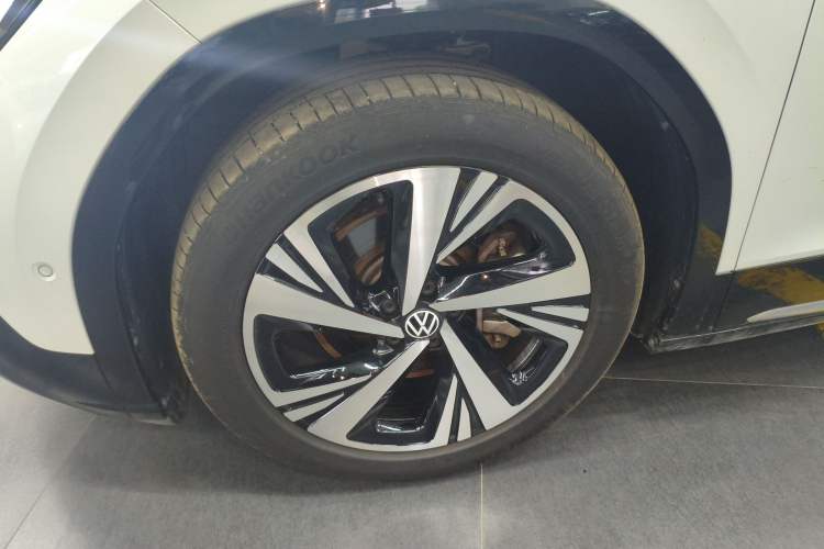 Used Volkswagen ID.6 CROZZ 2024 PRO Model Exterior 7