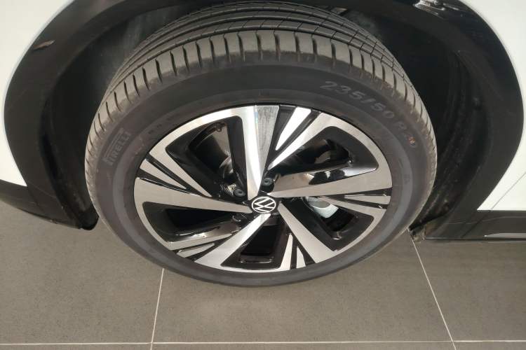 Used Volkswagen ID.6 CROZZ 2024 PRO Model Exterior 7