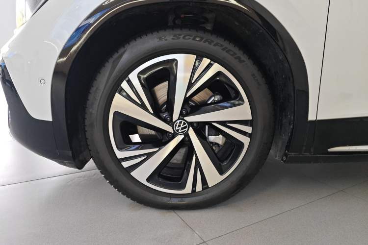 Used Volkswagen ID.6 CROZZ 2024 PRO Model Exterior 7