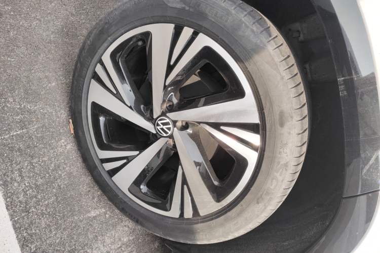 Used Volkswagen ID.6 CROZZ 2024 Facelifted PRO Exterior 8
