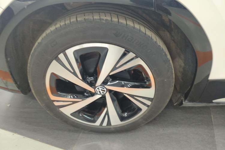 Used Volkswagen ID.6 CROZZ 2024 PRO Model Exterior 8