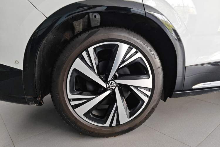 Used Volkswagen ID.6 CROZZ 2024 PRO Model Exterior 8