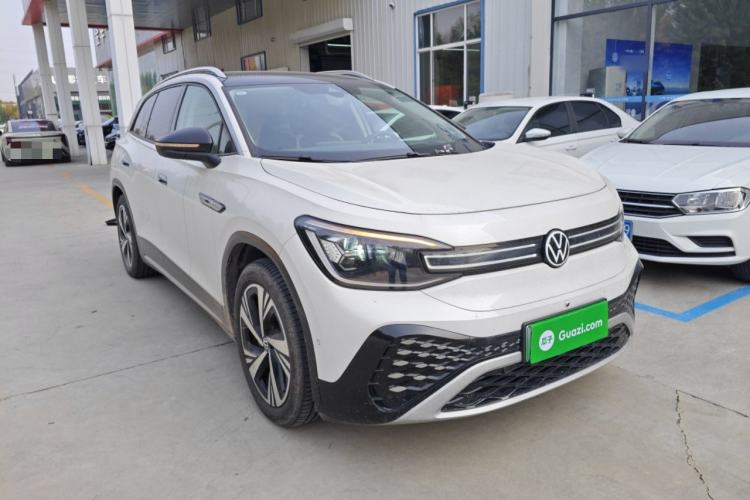 Used Volkswagen ID.6 CROZZ 2024 PRO Model Front Right 45 Deg