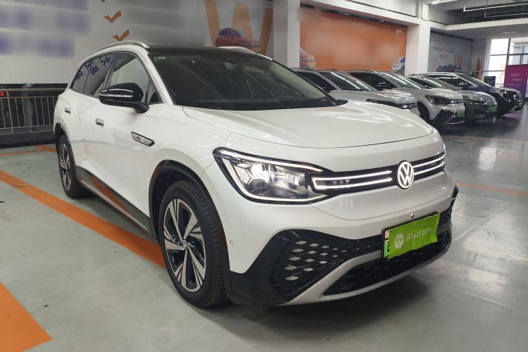 Used Volkswagen ID.6 CROZZ 2024 PRO Model Front Right 45 Deg