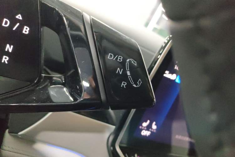 Used Volkswagen ID.6 CROZZ 2024 PRO Model Gear Lever