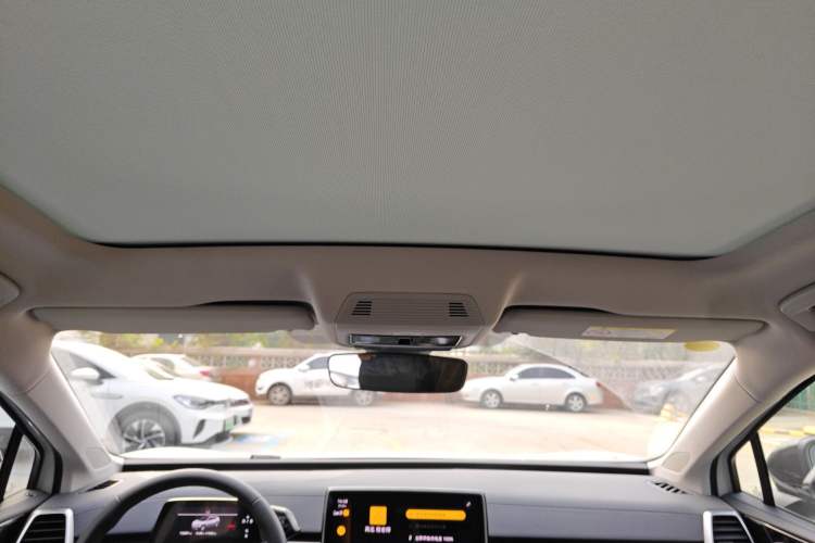 Used Volkswagen ID.6 CROZZ 2024 PRO Model Headliner