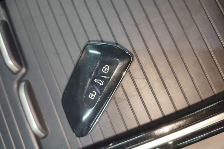 Used Volkswagen ID.6 CROZZ 2024 PRO Model Interior 1