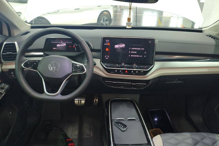 Used Volkswagen ID.6 CROZZ 2024 PRO Model Interior 2
