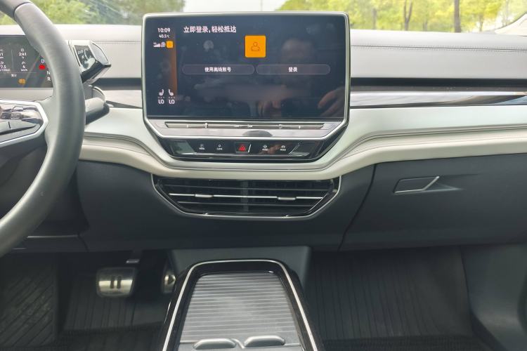 Used Volkswagen ID.6 CROZZ 2024 PRO Model Interior 5