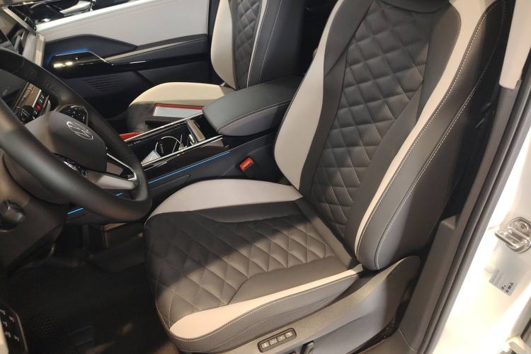 Used Volkswagen ID.6 CROZZ 2024 PRO Model Left Front Seat