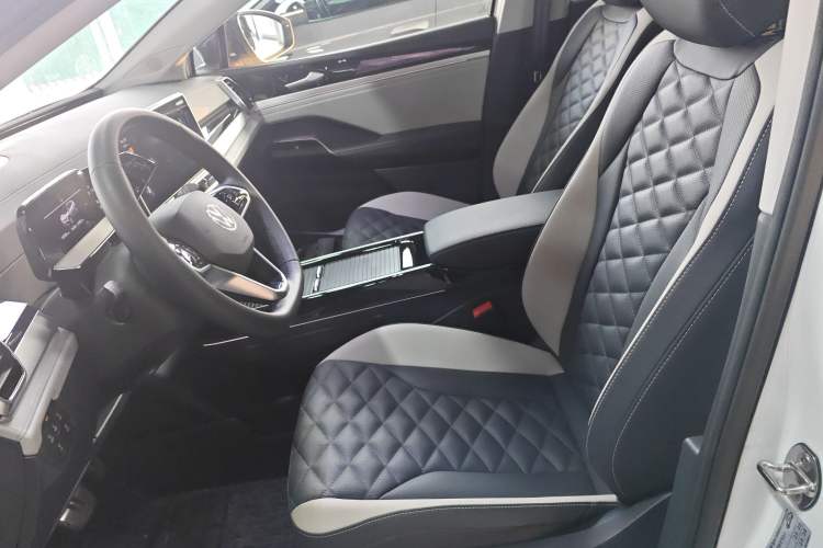 Used Volkswagen ID.6 CROZZ 2024 PRO Model Left Front Seat