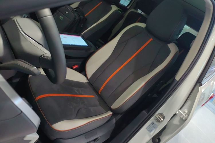 Used Volkswagen ID.6 CROZZ 2024 PRO Model Left Front Seat