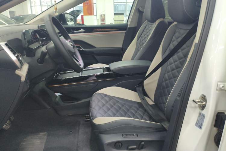 Used Volkswagen ID.6 CROZZ 2024 PRO Model Left Front Seat