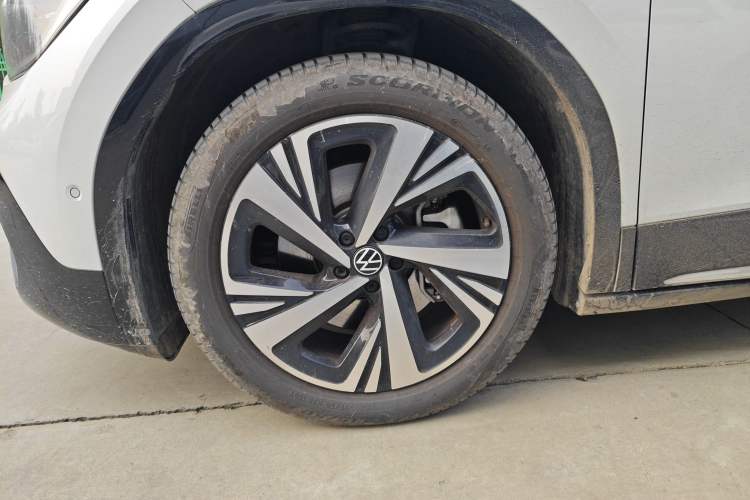 Used Volkswagen ID.6 CROZZ 2024 PRO Model Left Front Wheel Hub