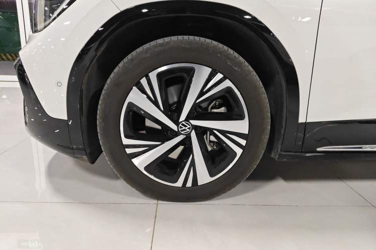 Used Volkswagen ID.6 CROZZ 2024 PRO Model Left Front Wheel Hub