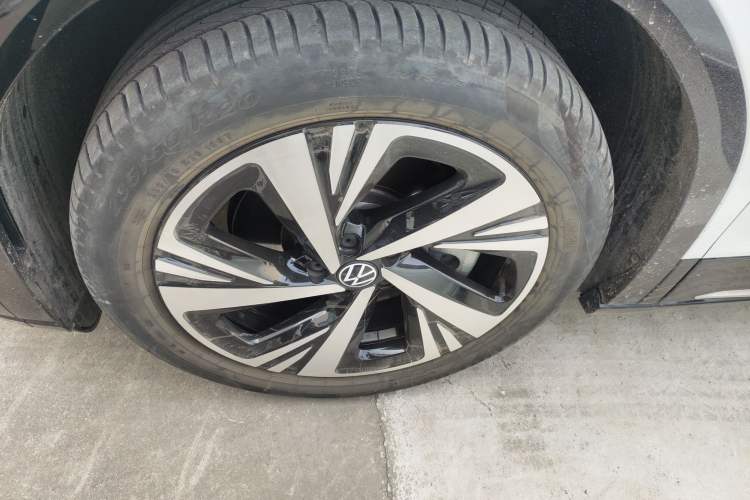Used Volkswagen ID.6 CROZZ 2024 Facelifted PRO Left Front Wheel Hub