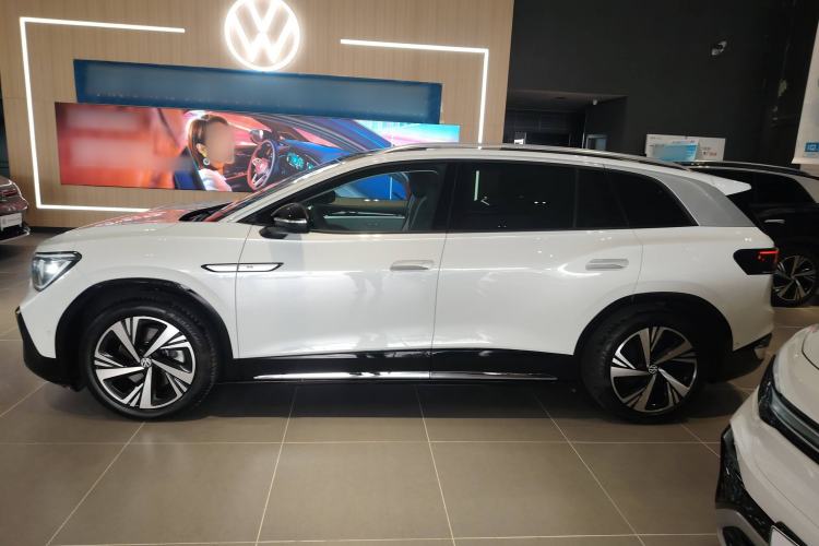 Used Volkswagen ID.6 CROZZ 2024 PRO Model Left Side