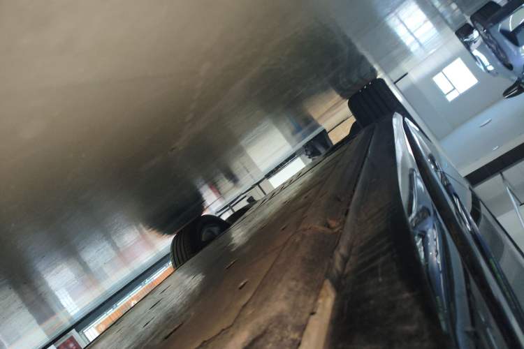 Used Volkswagen ID.6 CROZZ 2024 PRO Model Left Side Sill