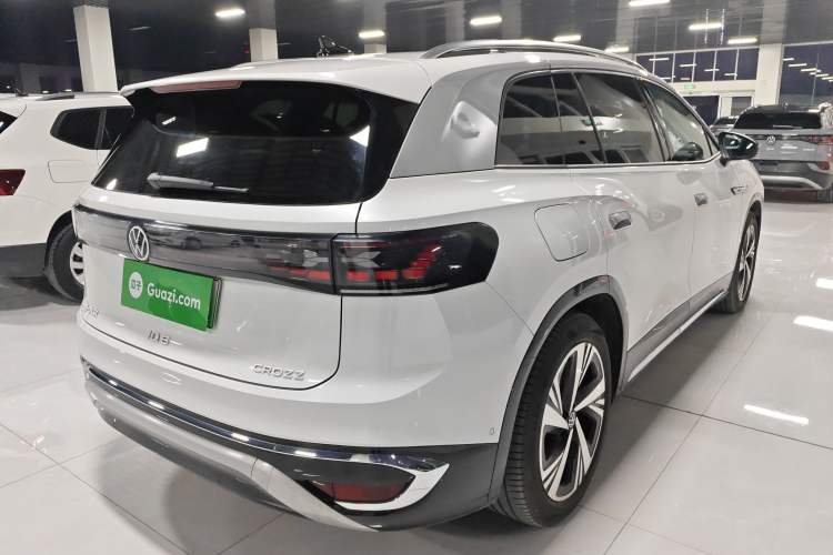 Used Volkswagen ID.6 CROZZ 2024 PRO Model Rear Right 45 Deg