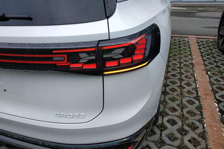 Used Volkswagen ID.6 CROZZ 2024 PRO Model Right Rear Taillight
