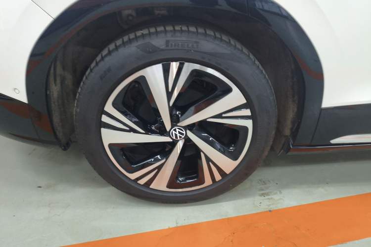 Used Volkswagen ID.6 CROZZ 2024 PRO Model Right Rear Wheel Hub