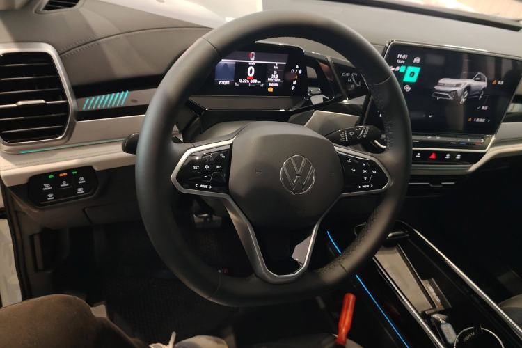 Used Volkswagen ID.6 CROZZ 2024 PRO Model Steering Wheel