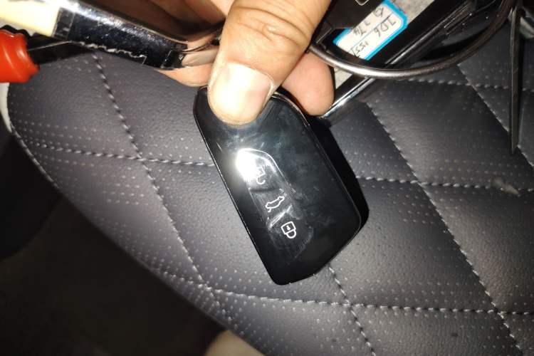 Used Volkswagen ID.6 CROZZ 2024 PRO Model Vehicle Key