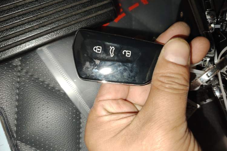 Used Volkswagen ID.6 CROZZ 2024 PRO Model Vehicle Key