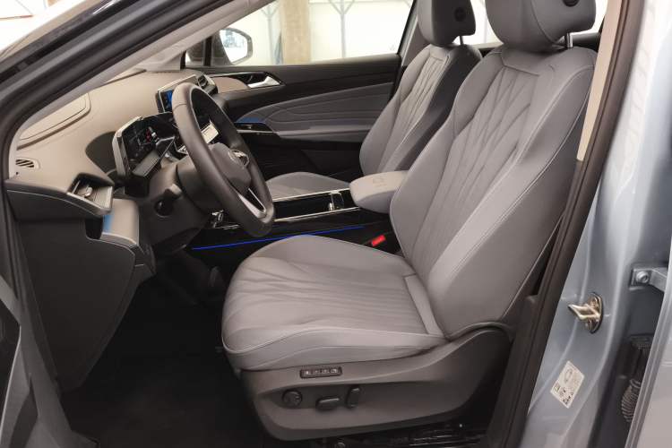 Used Volkswagen ID.6 X 2023 Upgraded Model Ultra-Long Range Version Left Front Seat