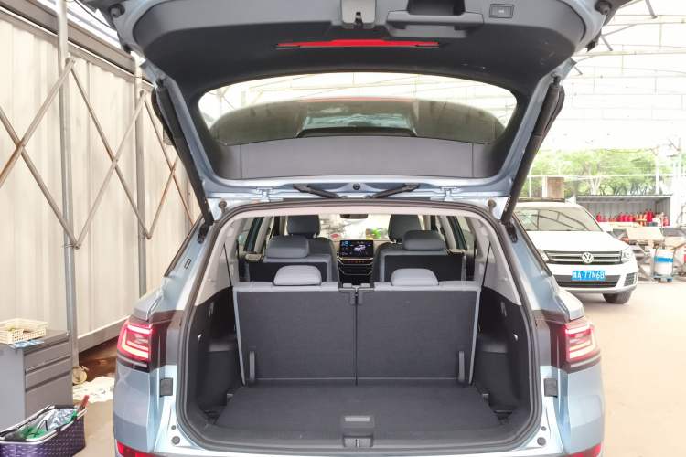 Used Volkswagen ID.6 X 2023 Upgraded Model Ultra-Long Range Version Trunk