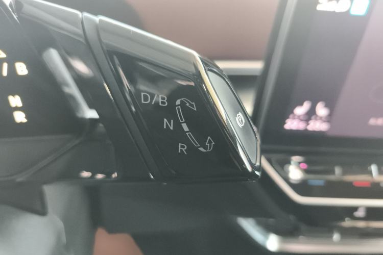 Used Volkswagen ID.6 X 2021 Pro Smart Long-Range Edition Gear Lever