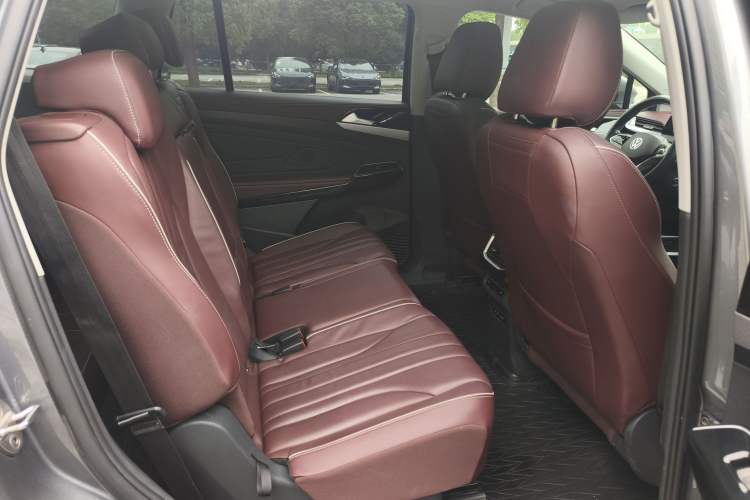 Used Volkswagen ID.6 X 2021 Pro Smart Long-Range Edition Interior 3
