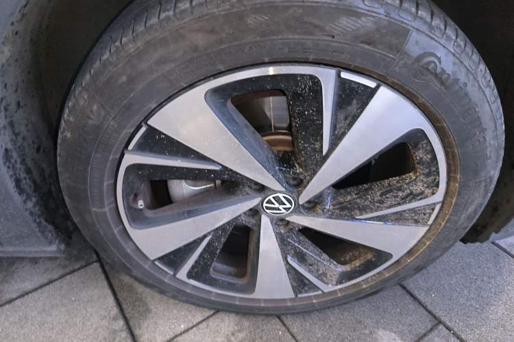 Used Volkswagen ID.6 X 2022 ZhiXiang Pure Long-Range Edition Right Front Wheel Hub