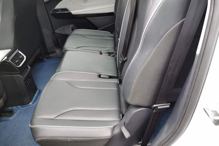 Used Volkswagen ID.6 X 2022 ZhiXiang Pure Long-Range Edition Interior 4