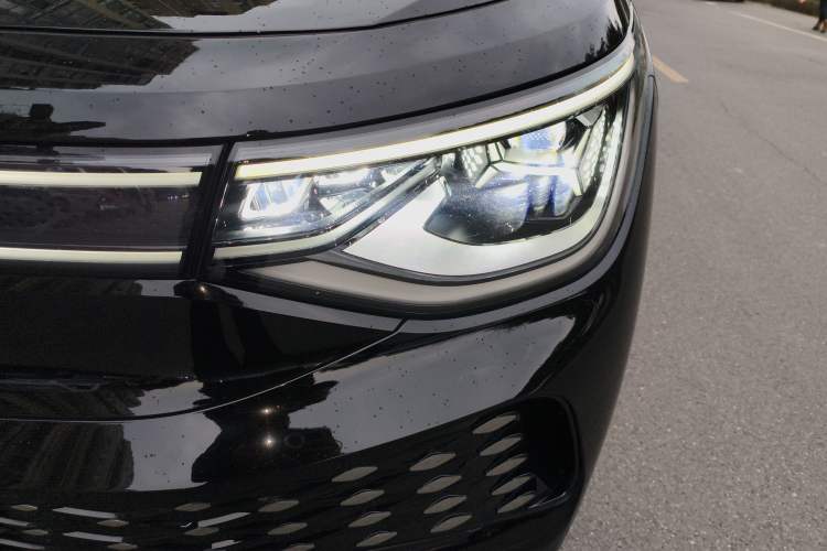 Used Volkswagen ID.6 X 2021 Pro Smart Long-Range Edition Left Front Headlight
