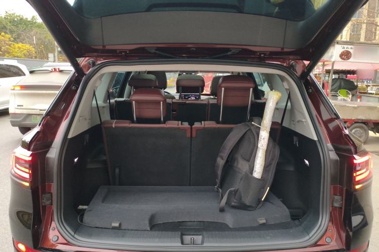 Used Volkswagen ID.6 X 2021 Pro Smart Long-Range Edition Trunk