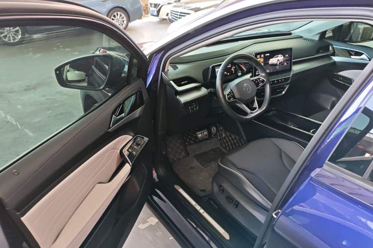 Used Volkswagen ID.6 X 2021 Pure Edition Driver Seat