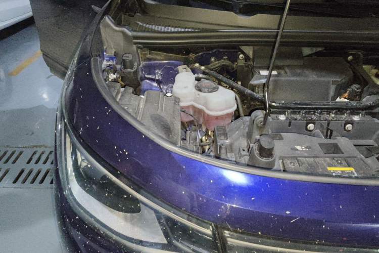 Used Volkswagen ID.6 X 2021 Pro Smart Long-Range Edition Engine Bay Right