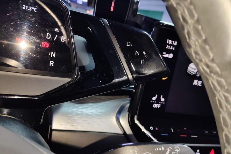 Used Volkswagen ID.6 X 2021 Pro Smart Long-Range Edition Gear Lever
