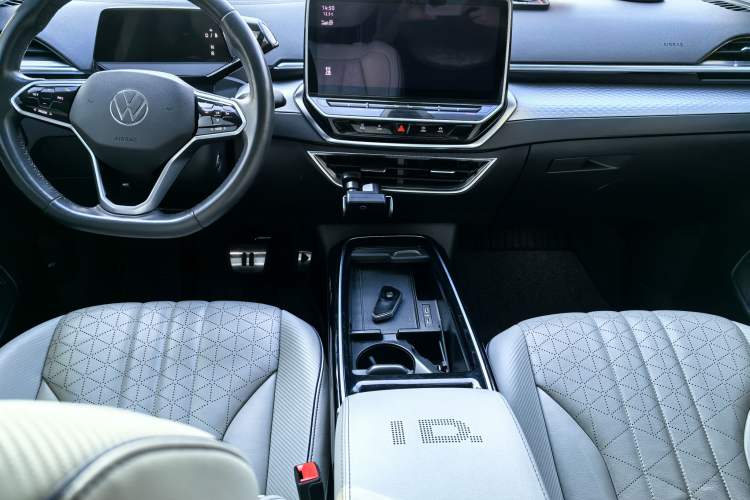 Used Volkswagen ID.6 X 2021 Pro Smart Long-Range Edition Interior 3