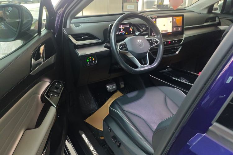 Used Volkswagen ID.6 X 2021 Pure+ Long-Range Edition Interior 3