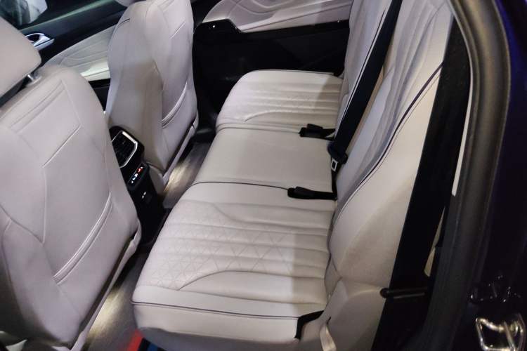 Used Volkswagen ID.6 X 2021 Pro Smart Long-Range Edition Interior 4