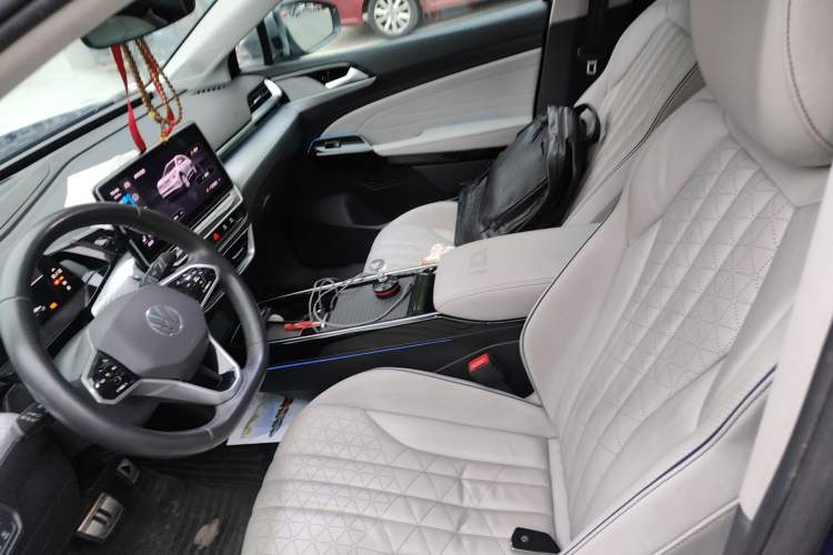 Used Volkswagen ID.6 X 2021 Pro Smart Long-Range Edition Left Front Seat